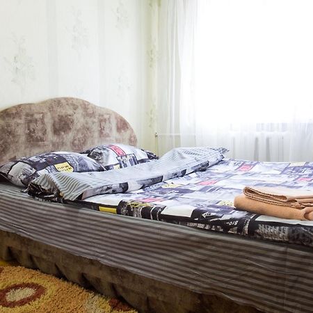 Kosmicheskaya Street Area Apartment Kharkiv Bagian luar foto