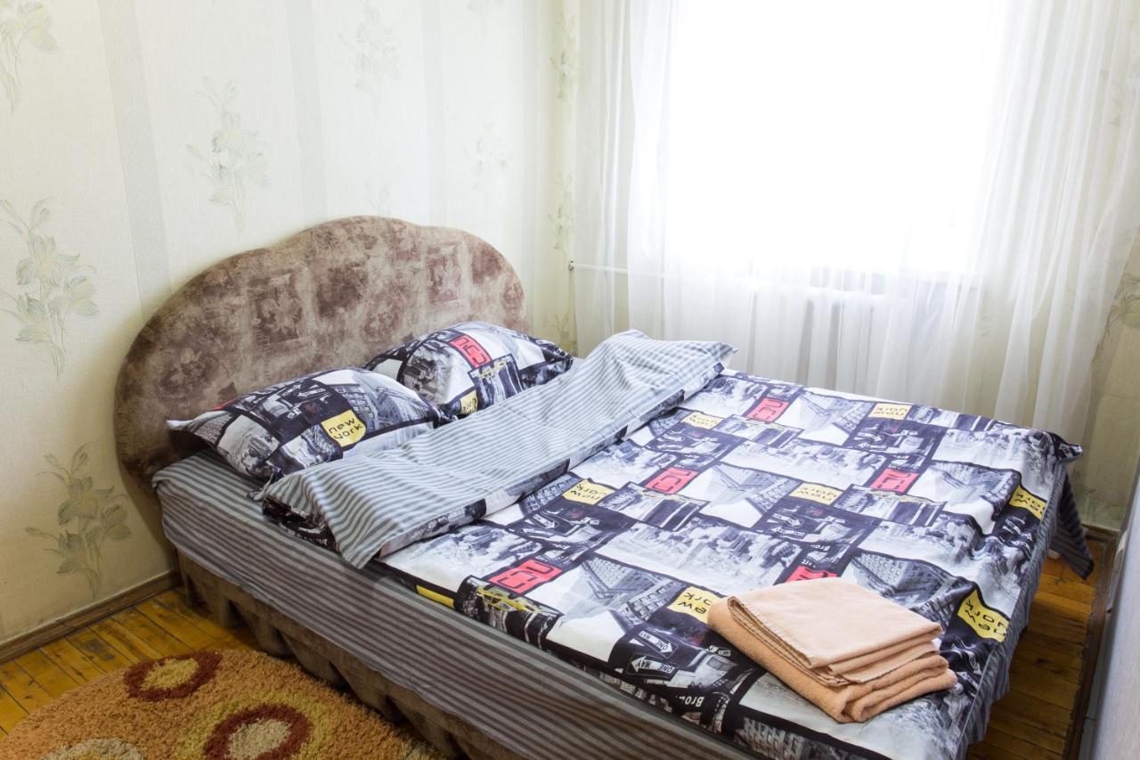 Kosmicheskaya Street Area Apartment Kharkiv Bagian luar foto