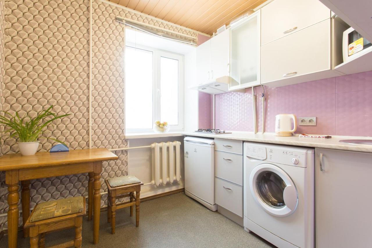Kosmicheskaya Street Area Apartment Kharkiv Bagian luar foto