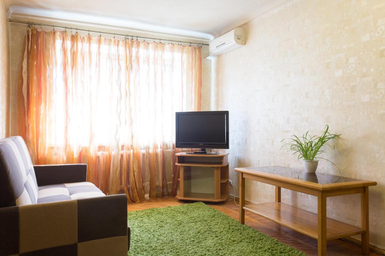 Kosmicheskaya Street Area Apartment Kharkiv Bagian luar foto